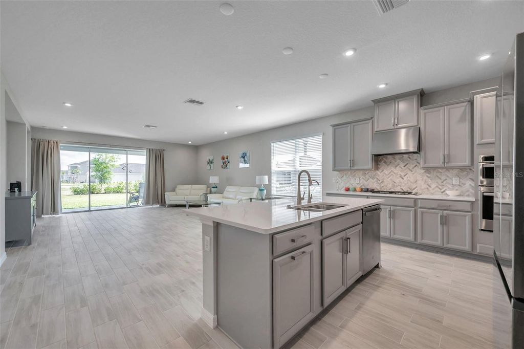 Photo of 33655 CASTAWAY LOOP, WESLEY CHAPEL, FL 33543 (MLS # T3435875)