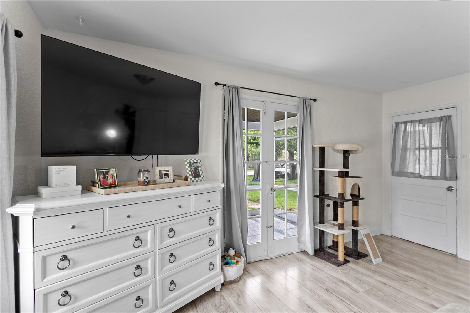 HARRIS SCHOOL ADD - Residential Income