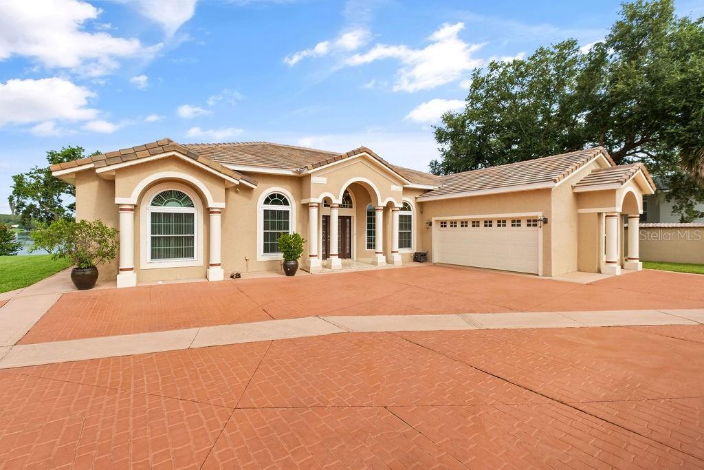 10839 LAKESHORE DRIVE