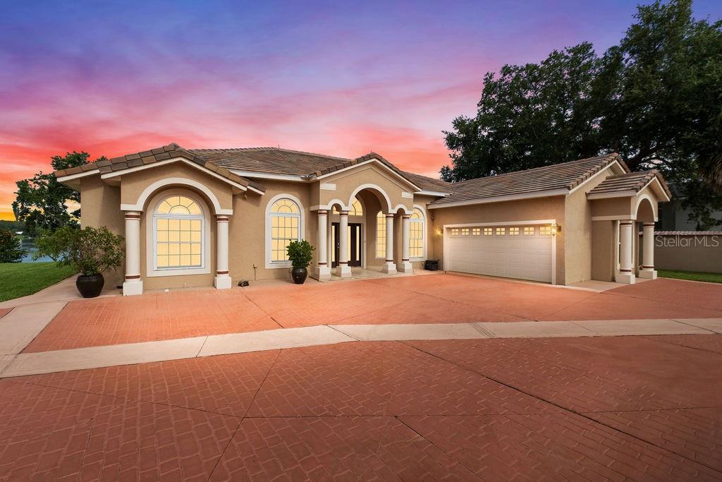 10839 LAKESHORE DRIVE