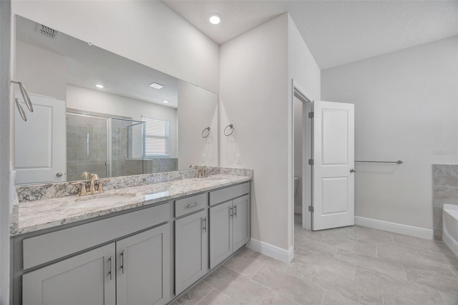 WOODCREEK - Residential