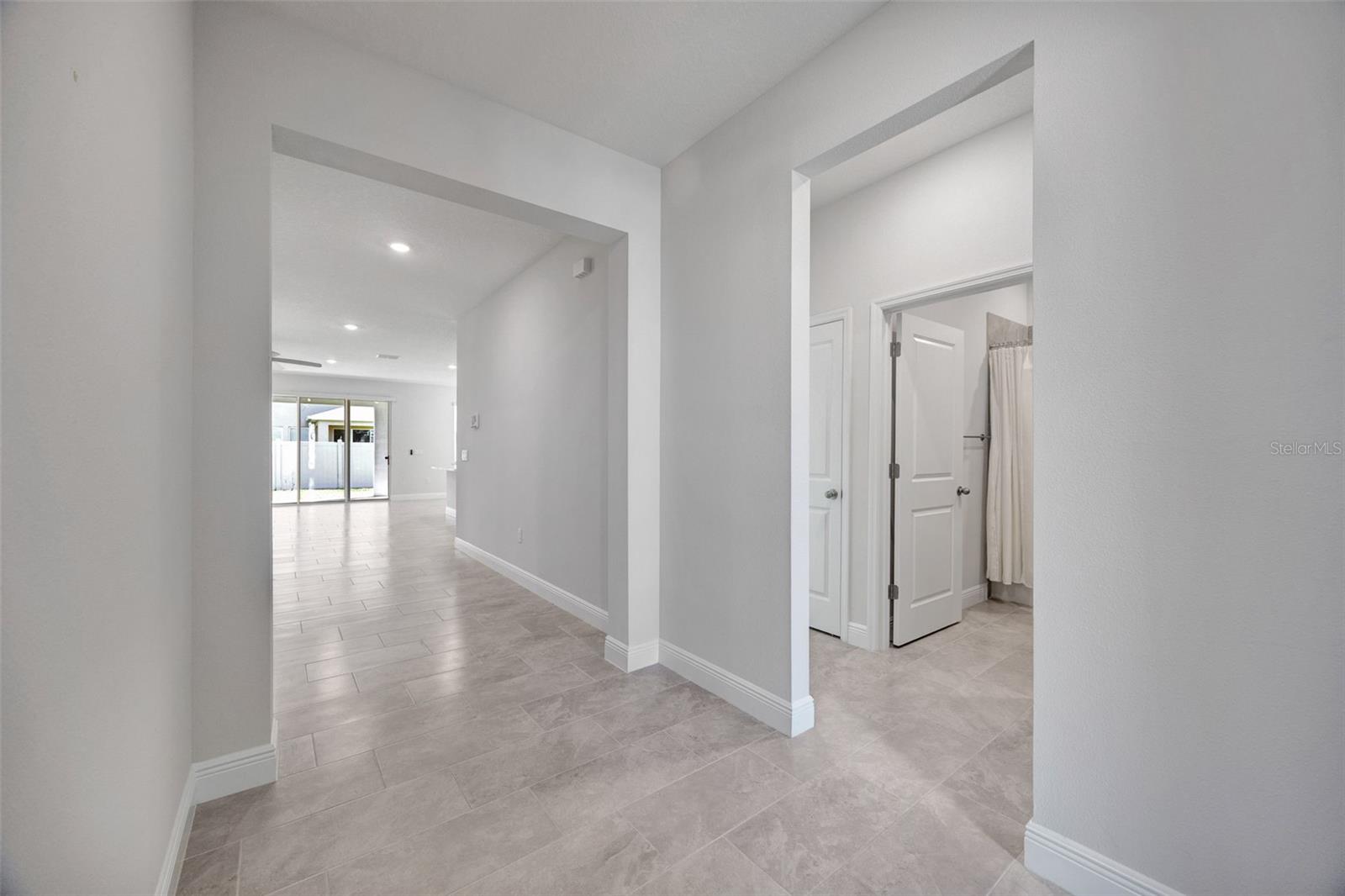 2518 CHAPEL OAK BEND