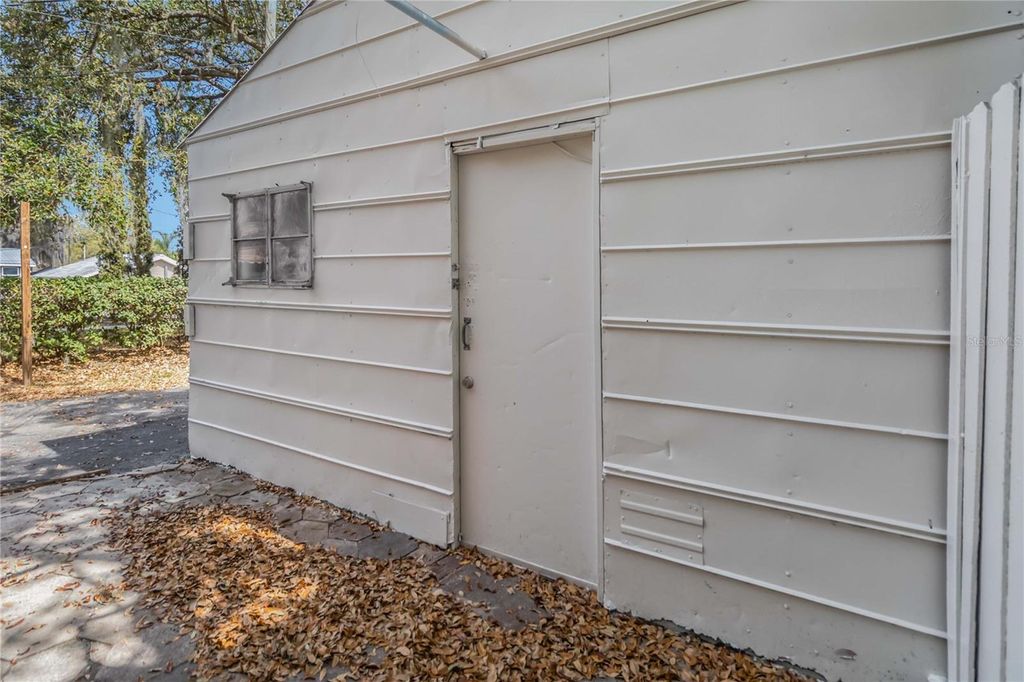 Photo of 911 Pennsylvania Avenue #Unit B, Saint Cloud, FL 34769 (MLS # R4910805)