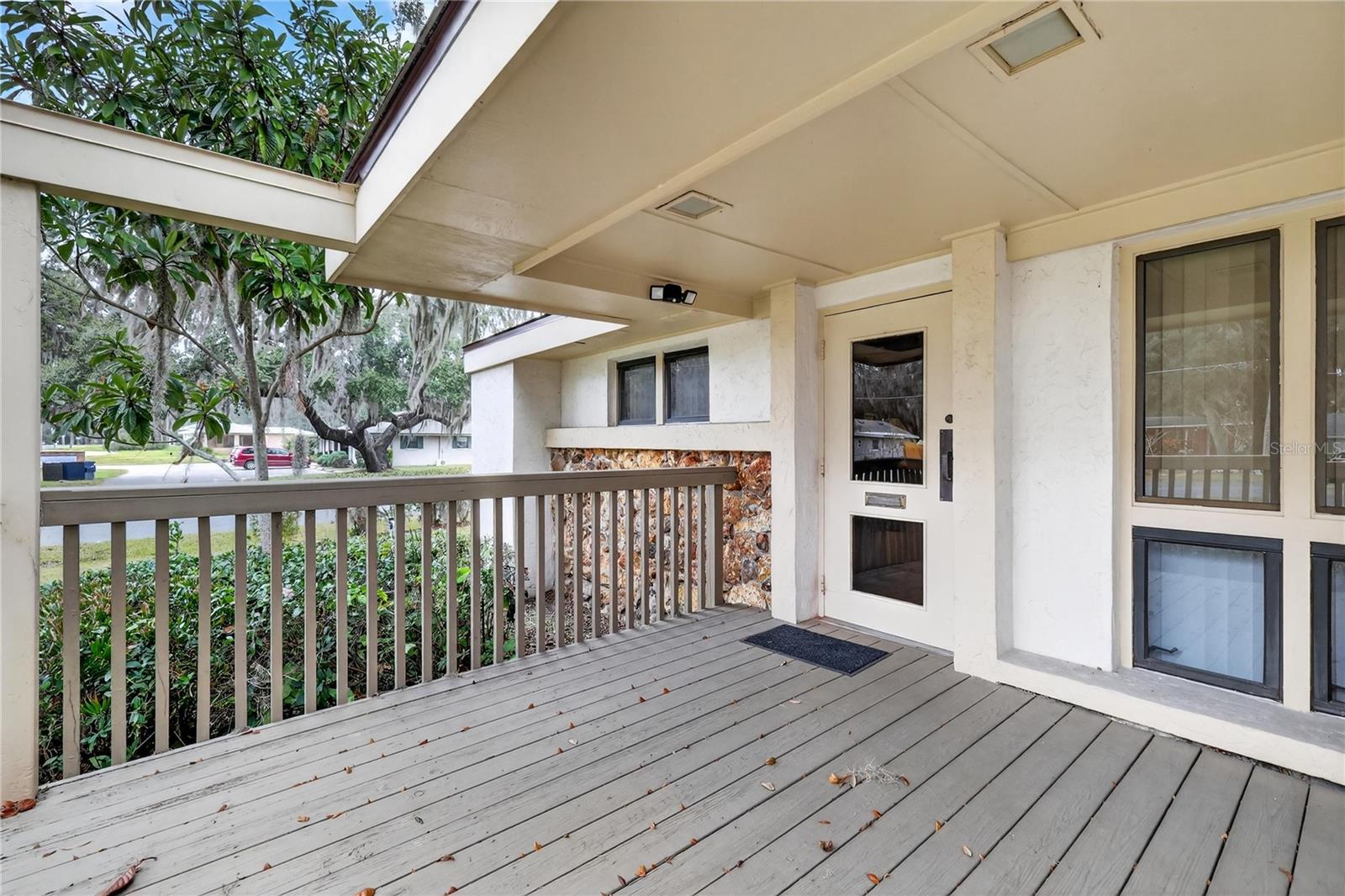 708 LEE STREET
