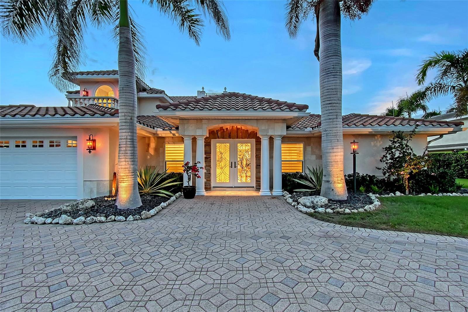571 BIRDIE LANE