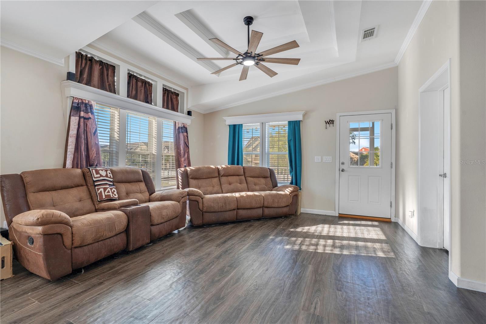 PALM VALLEY - Residential