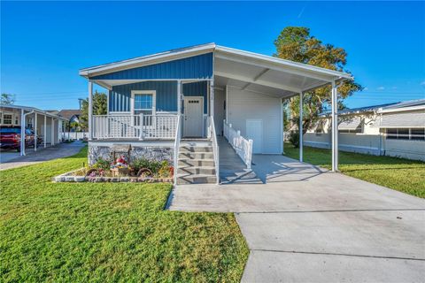 Photo of 3938 Breakwater Drive, Oviedo, FL 32765 (MLS # O6364618)