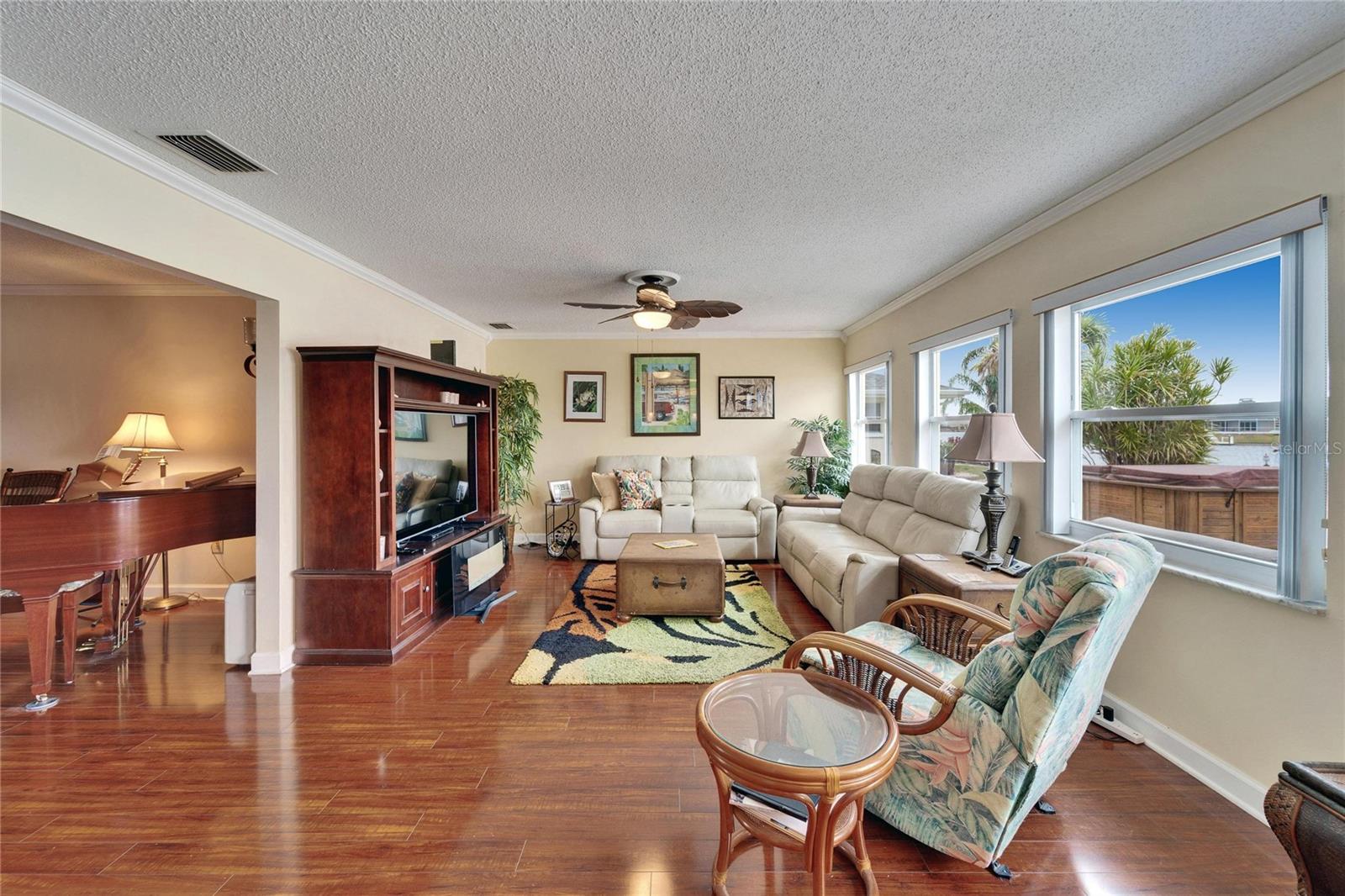 DEL WEBBS SUN CITY FLORIDA UN - Residential