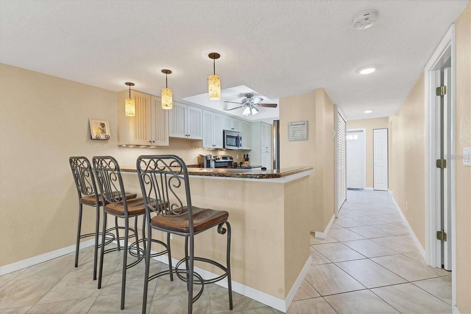 ISLAND REEF I - Residential Lease