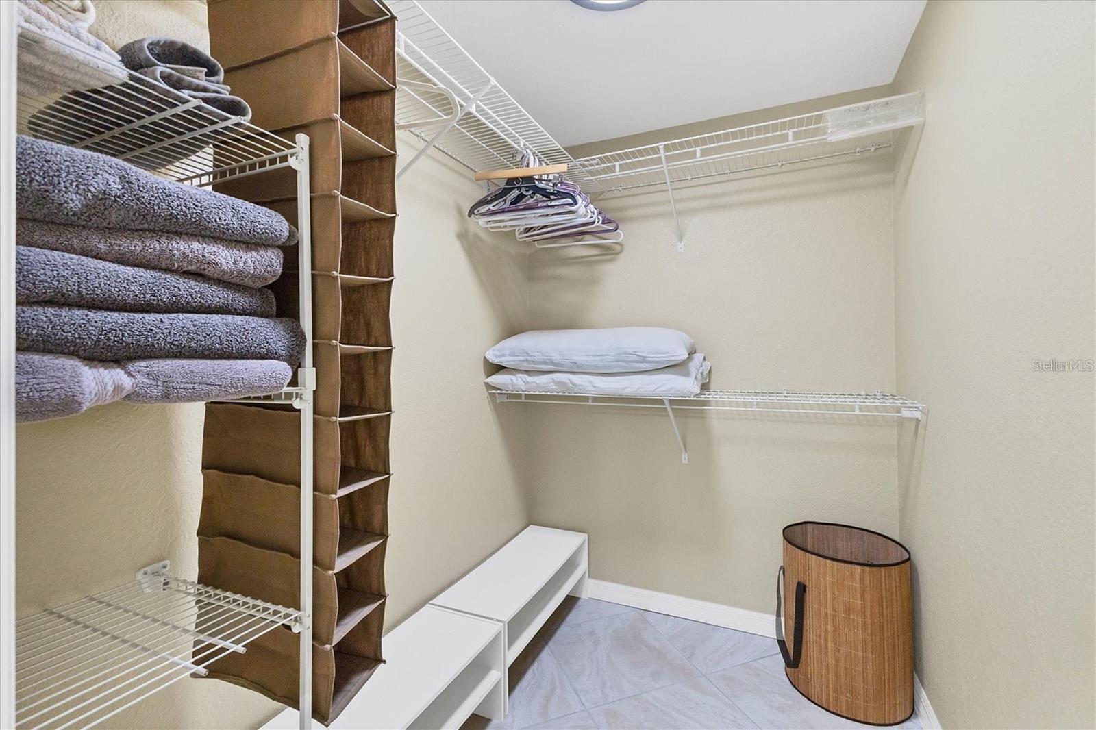 ISLAND REEF I - Residential Lease