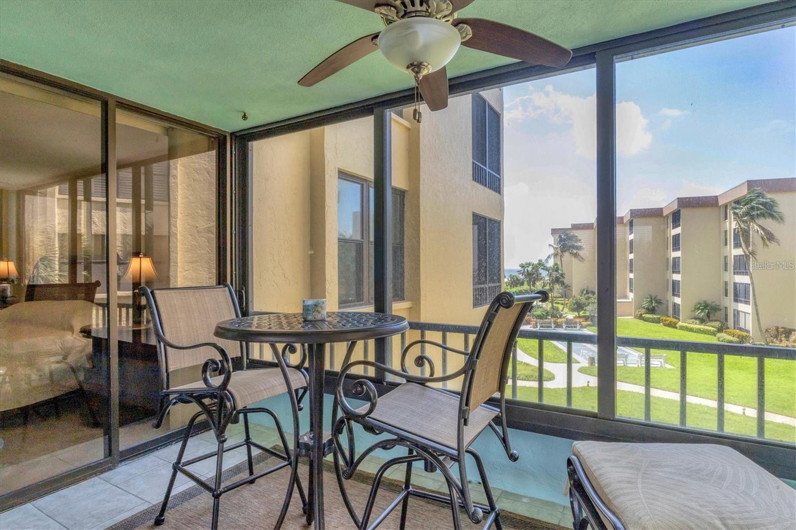 ISLAND REEF I - Residential Lease