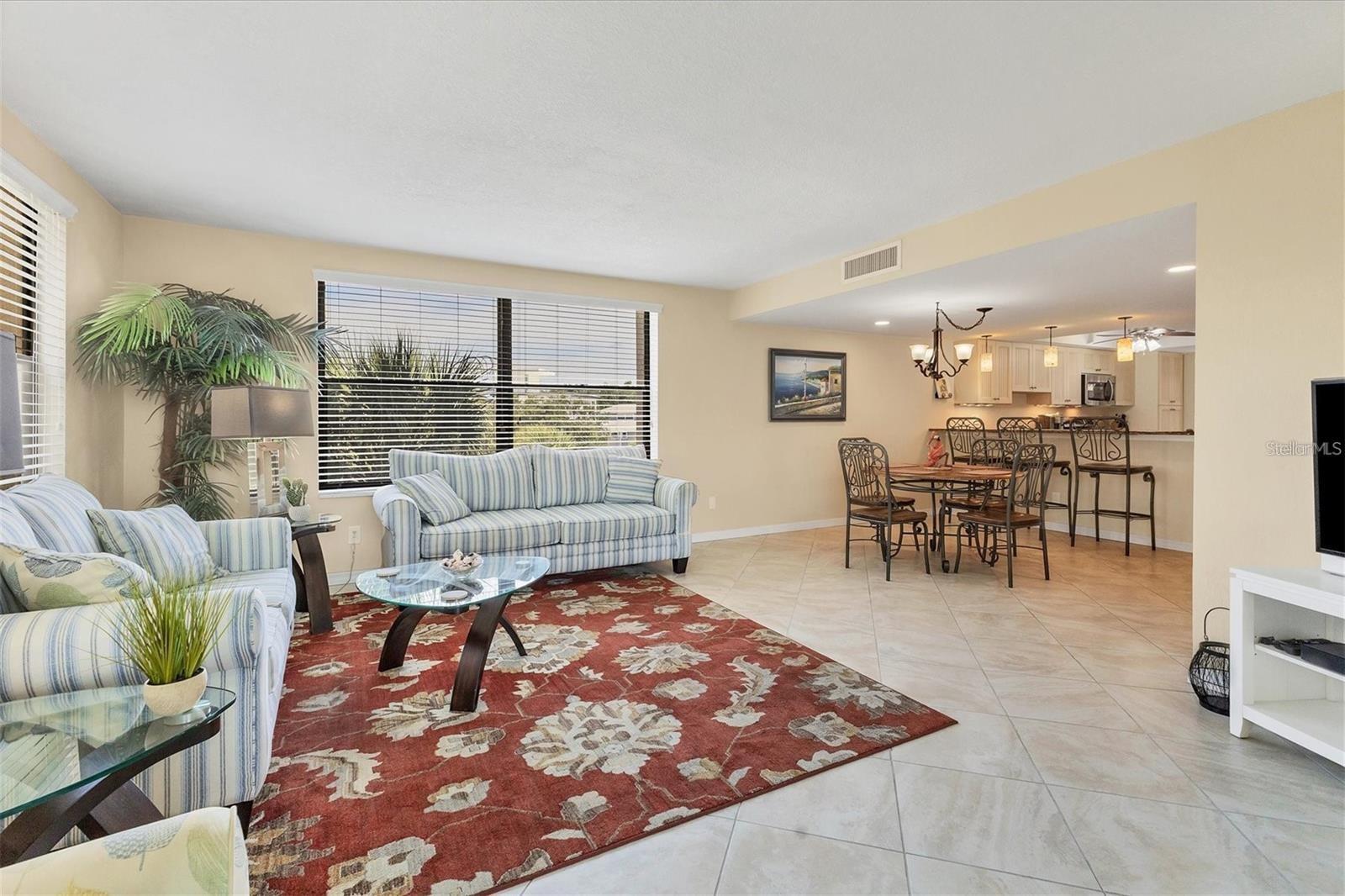 ISLAND REEF I - Residential Lease