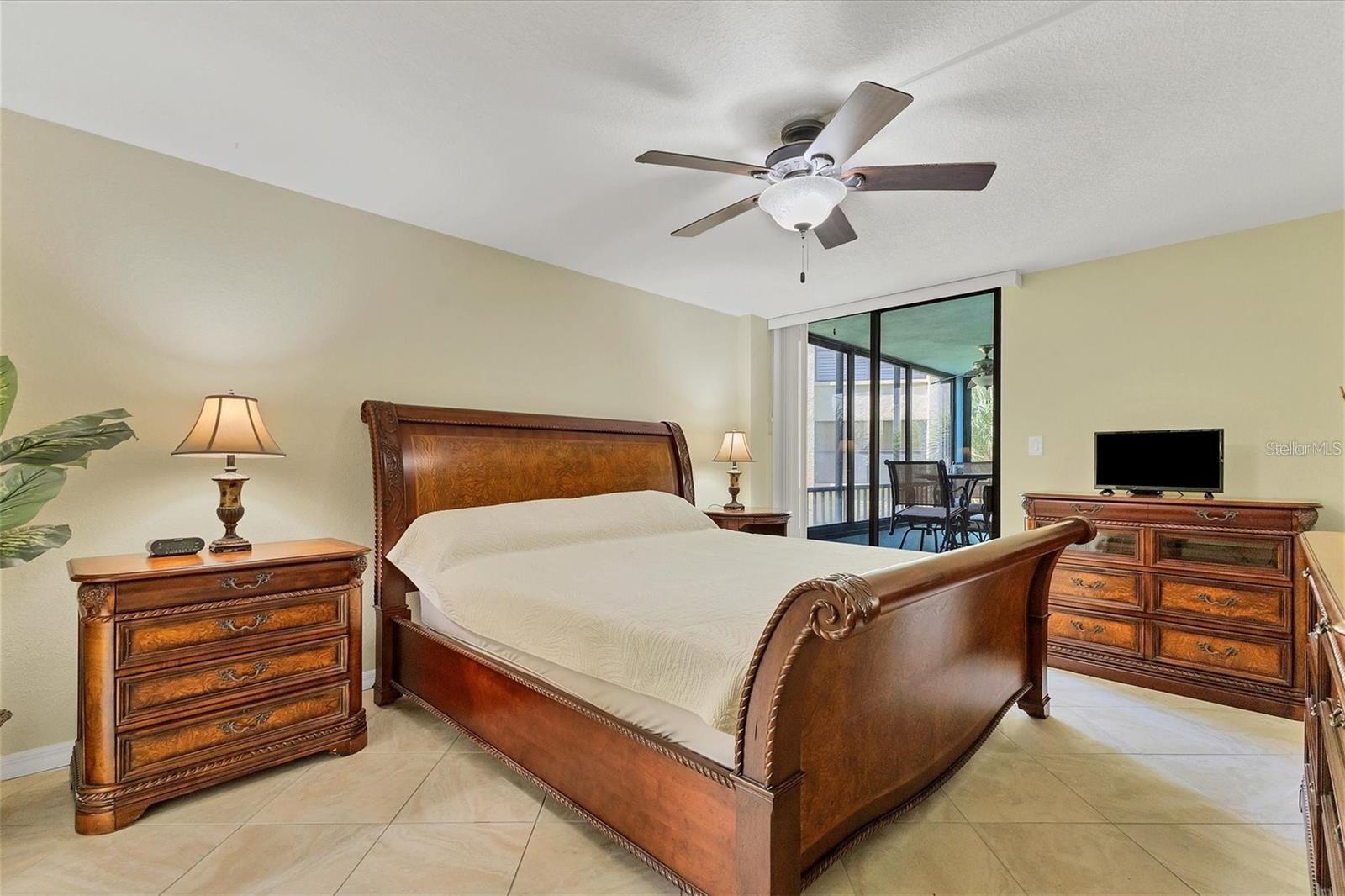 ISLAND REEF I - Residential Lease