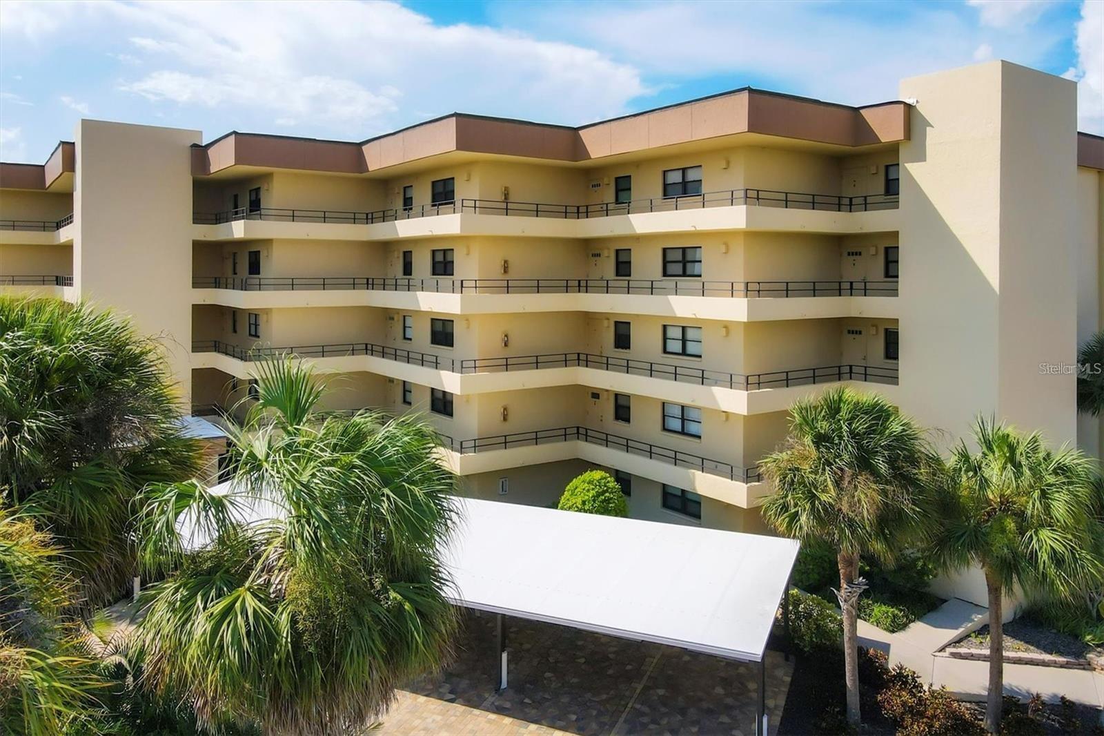 ISLAND REEF I - Residential Lease