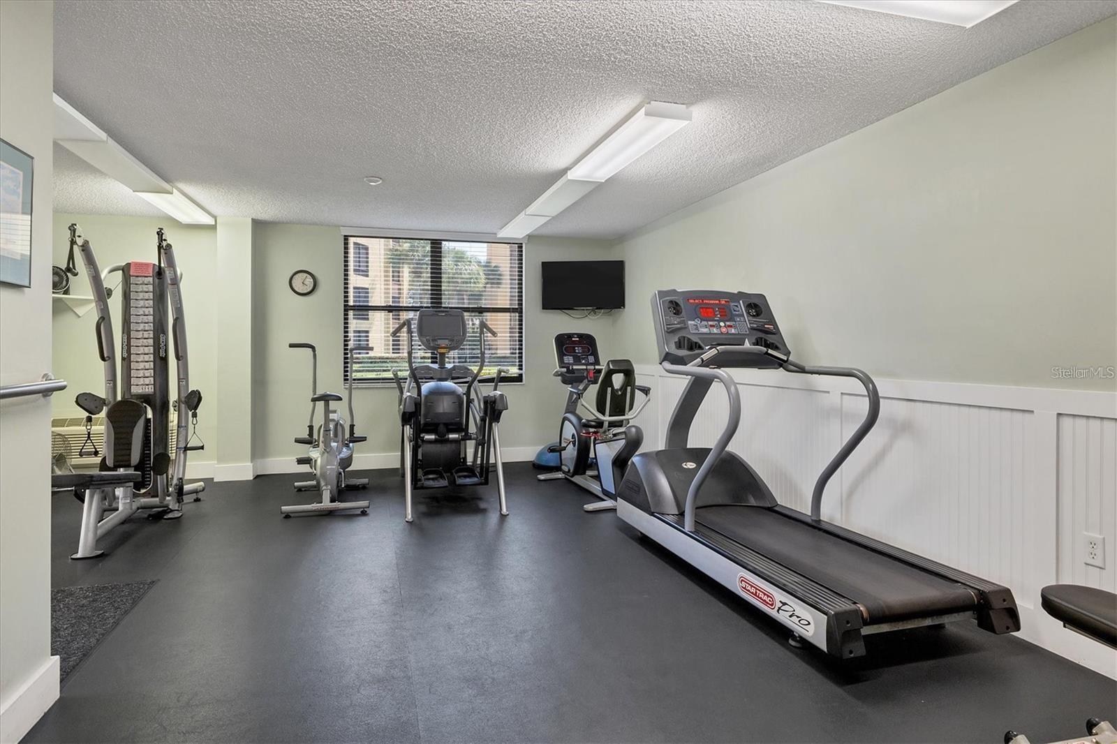ISLAND REEF I - Residential Lease
