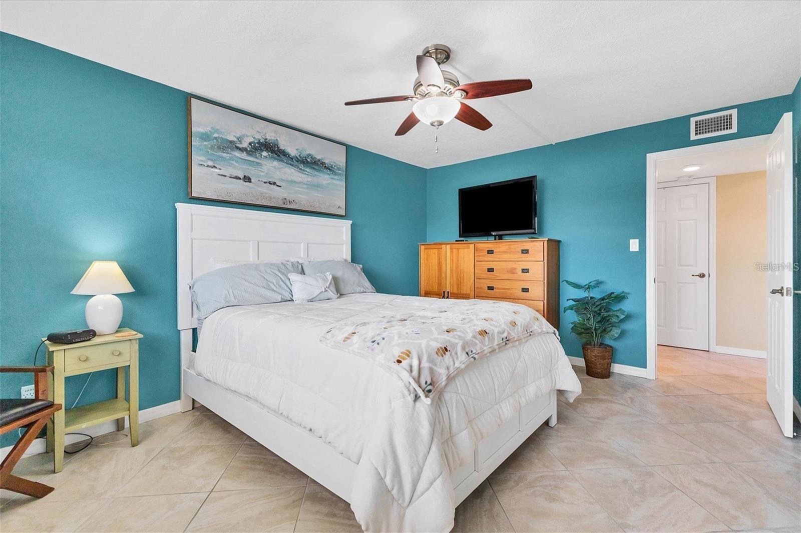 ISLAND REEF I - Residential Lease