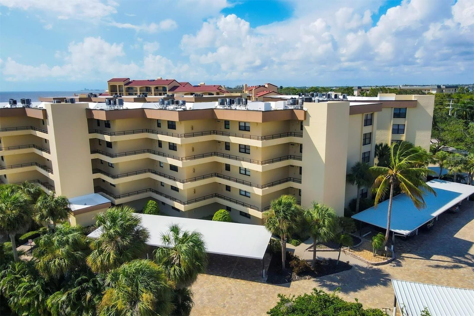 ISLAND REEF I - Residential Lease