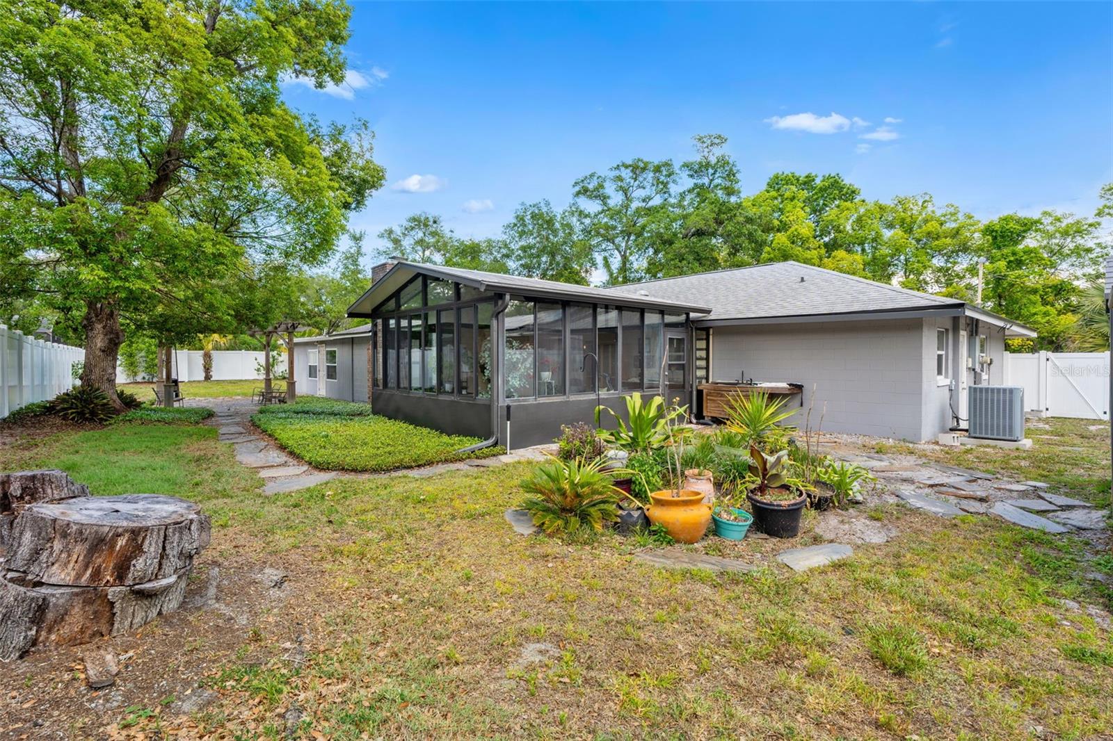 SANLANDO SPGS - Residential