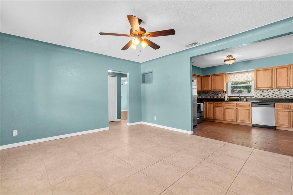 Photo of 5814 20th Ave S, Gulfport, FL 33707 (MLS # TB8491127)