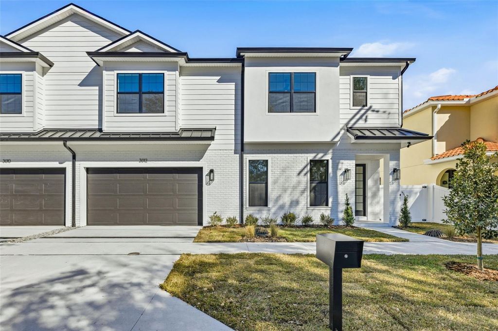 Photo of 3012 S Esperanza Avenue, Tampa, FL 33629 (MLS # TB8322912)