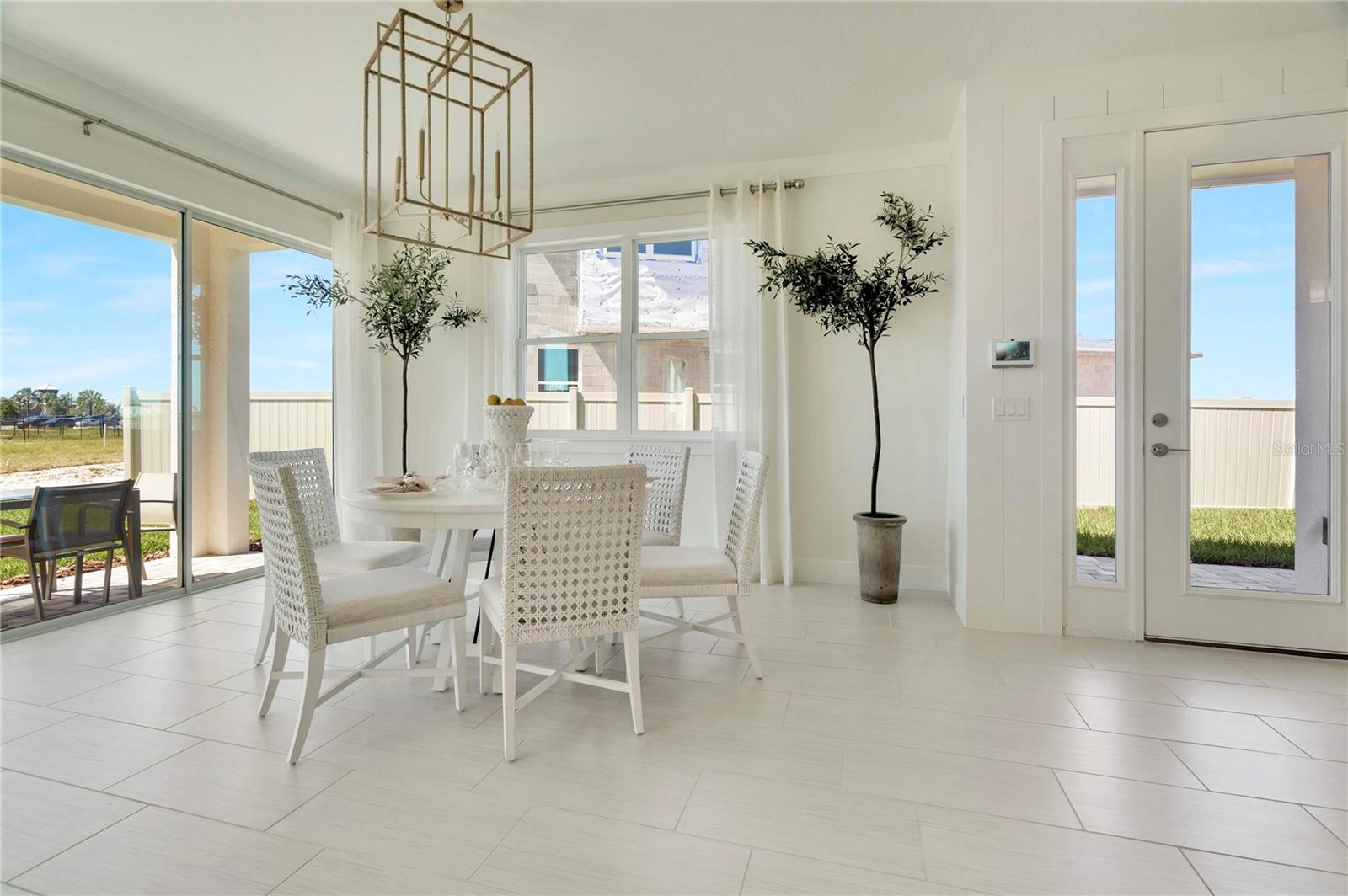 EPPERSON CRYSTAL LAGOON TWNHMS - Residential