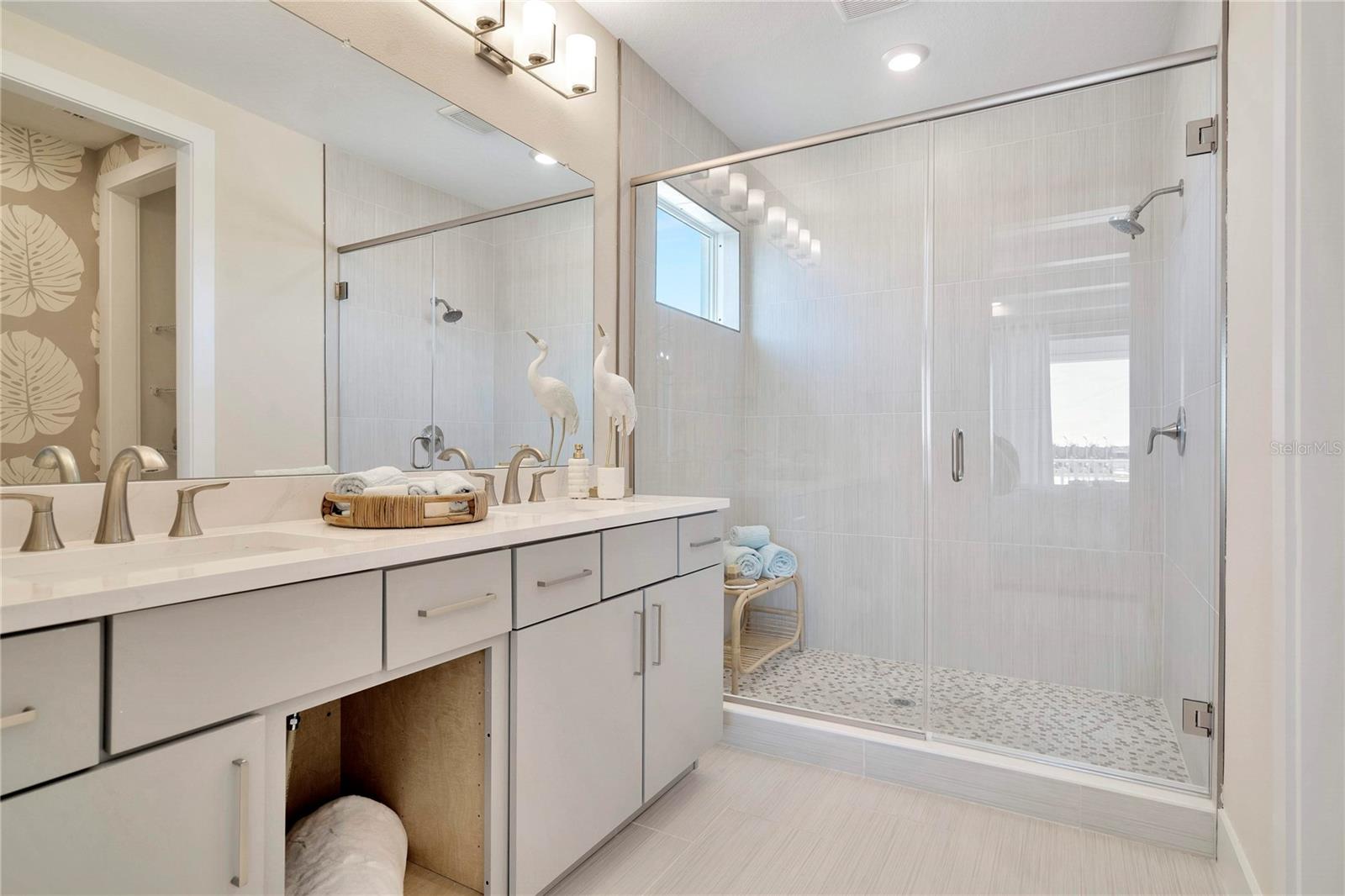 EPPERSON CRYSTAL LAGOON TWNHMS - Residential