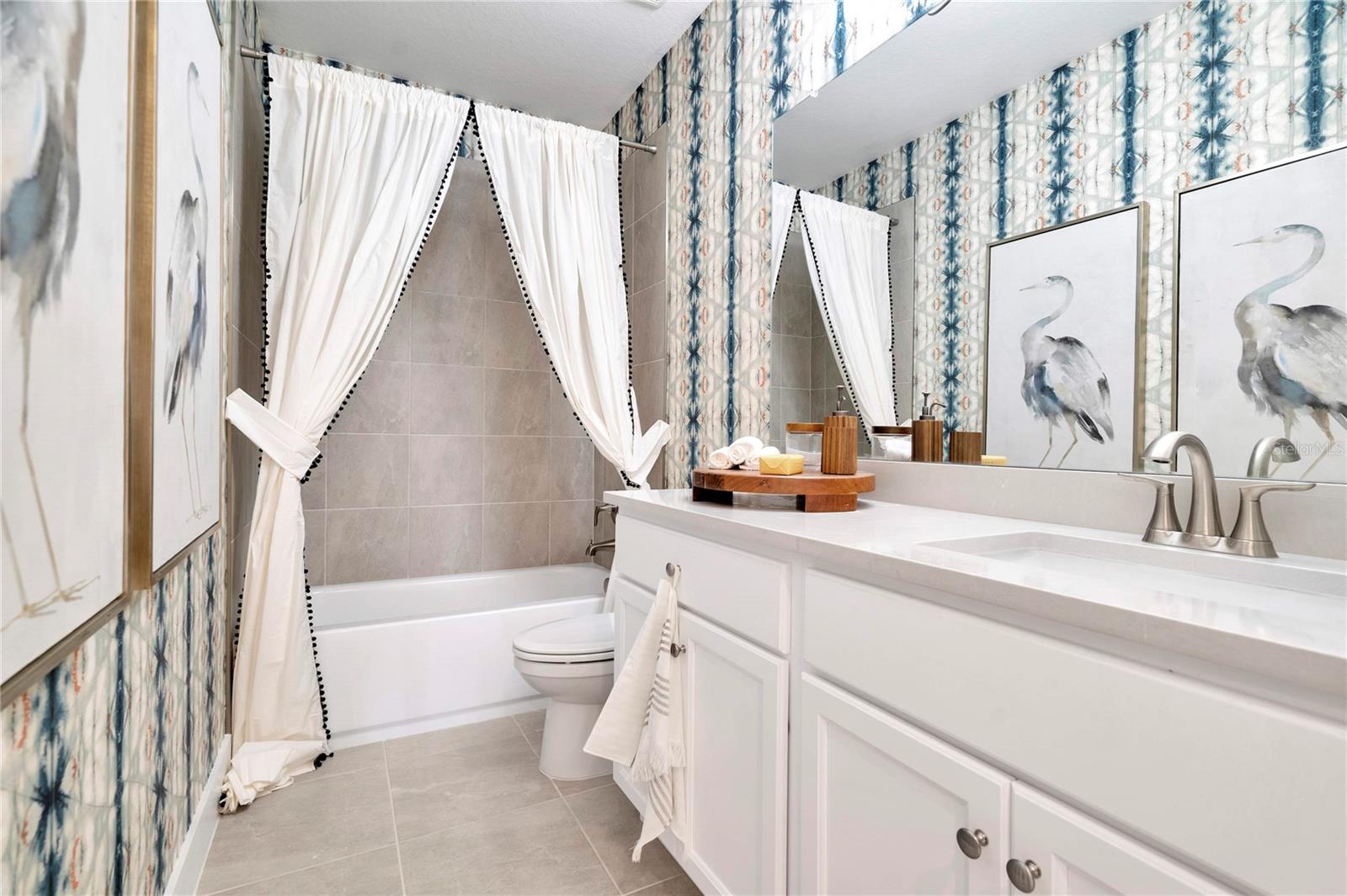 EPPERSON CRYSTAL LAGOON TWNHMS - Residential