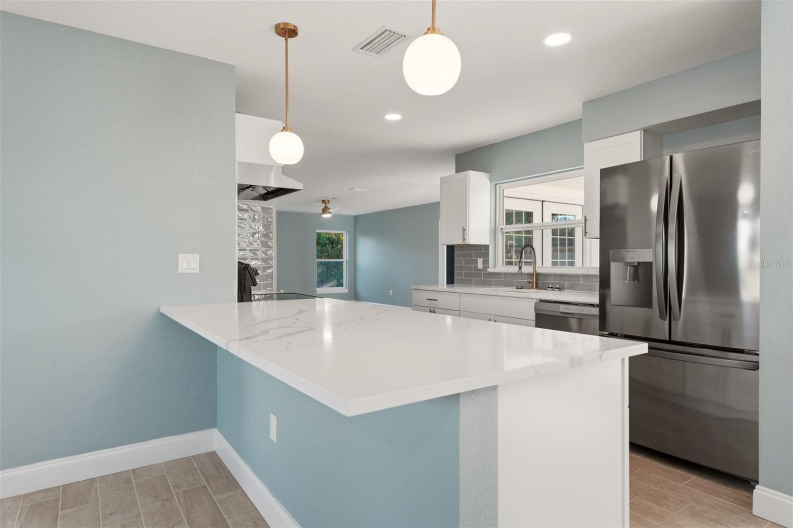 SOUTH POINTE WOODS - Residential