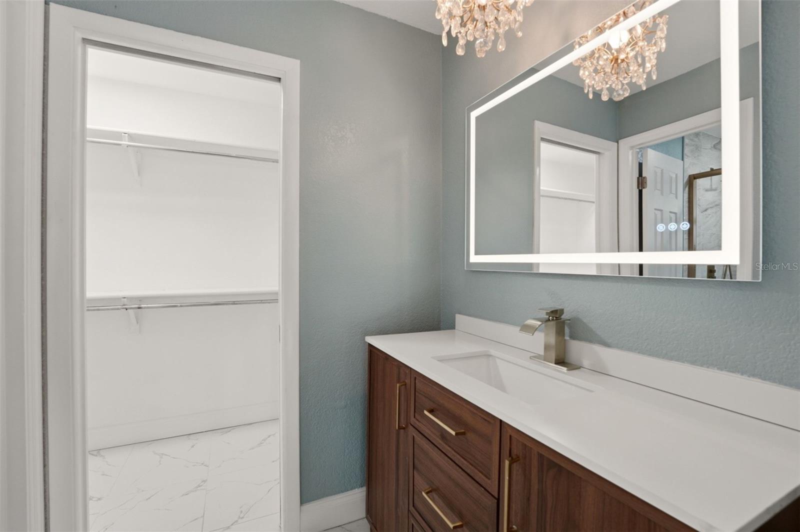 SOUTH POINTE WOODS - Residential