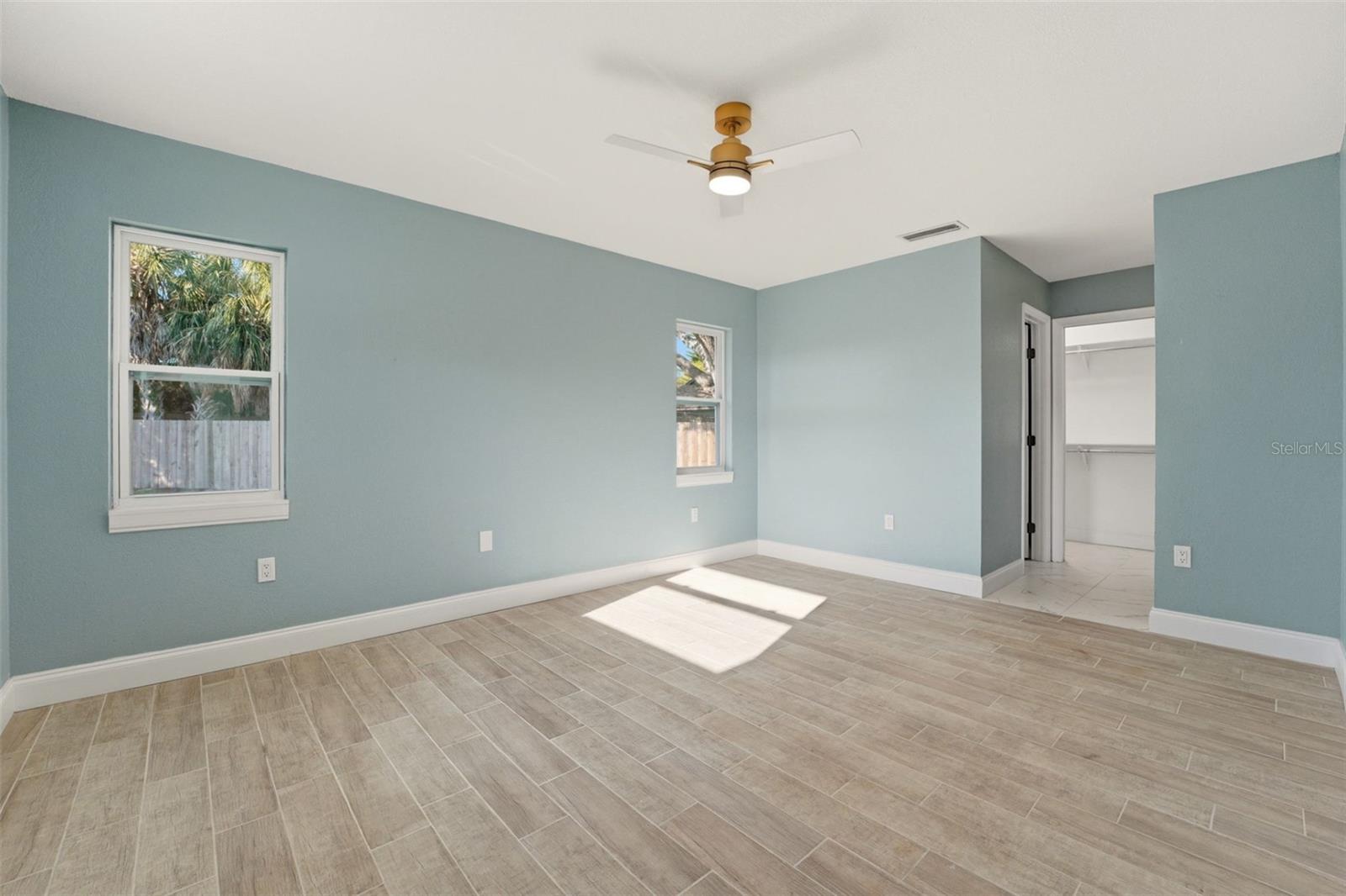 SOUTH POINTE WOODS - Residential