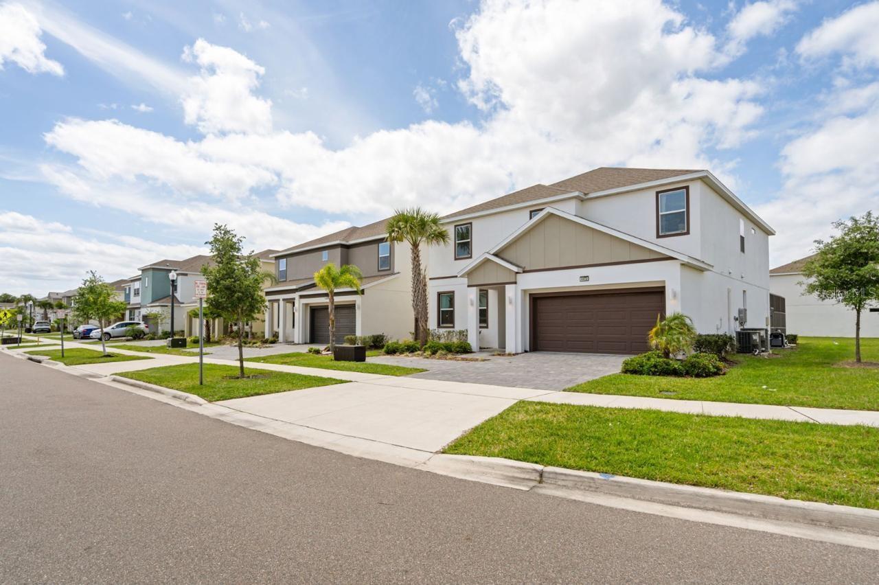 4472 MONADO DRIVE