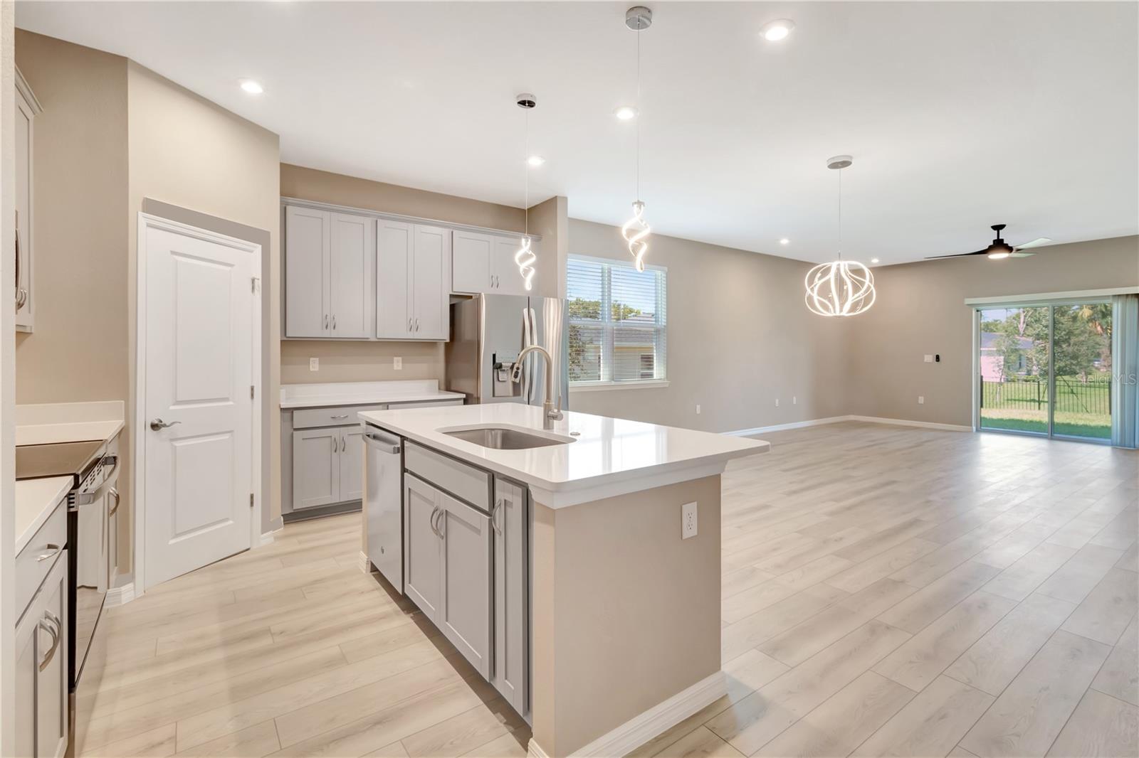 HIDDEN COVE - Residential