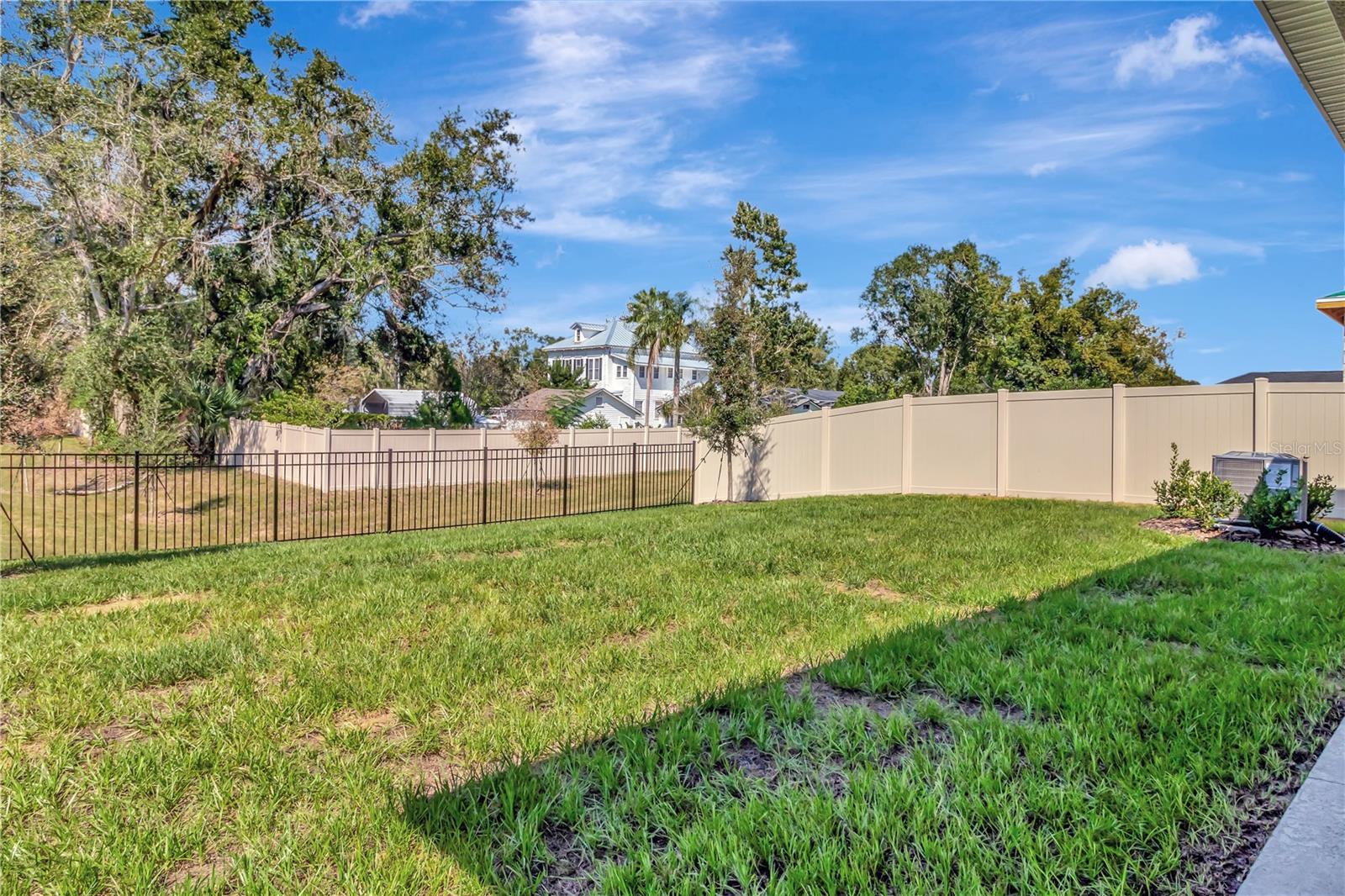 HIDDEN COVE - Residential