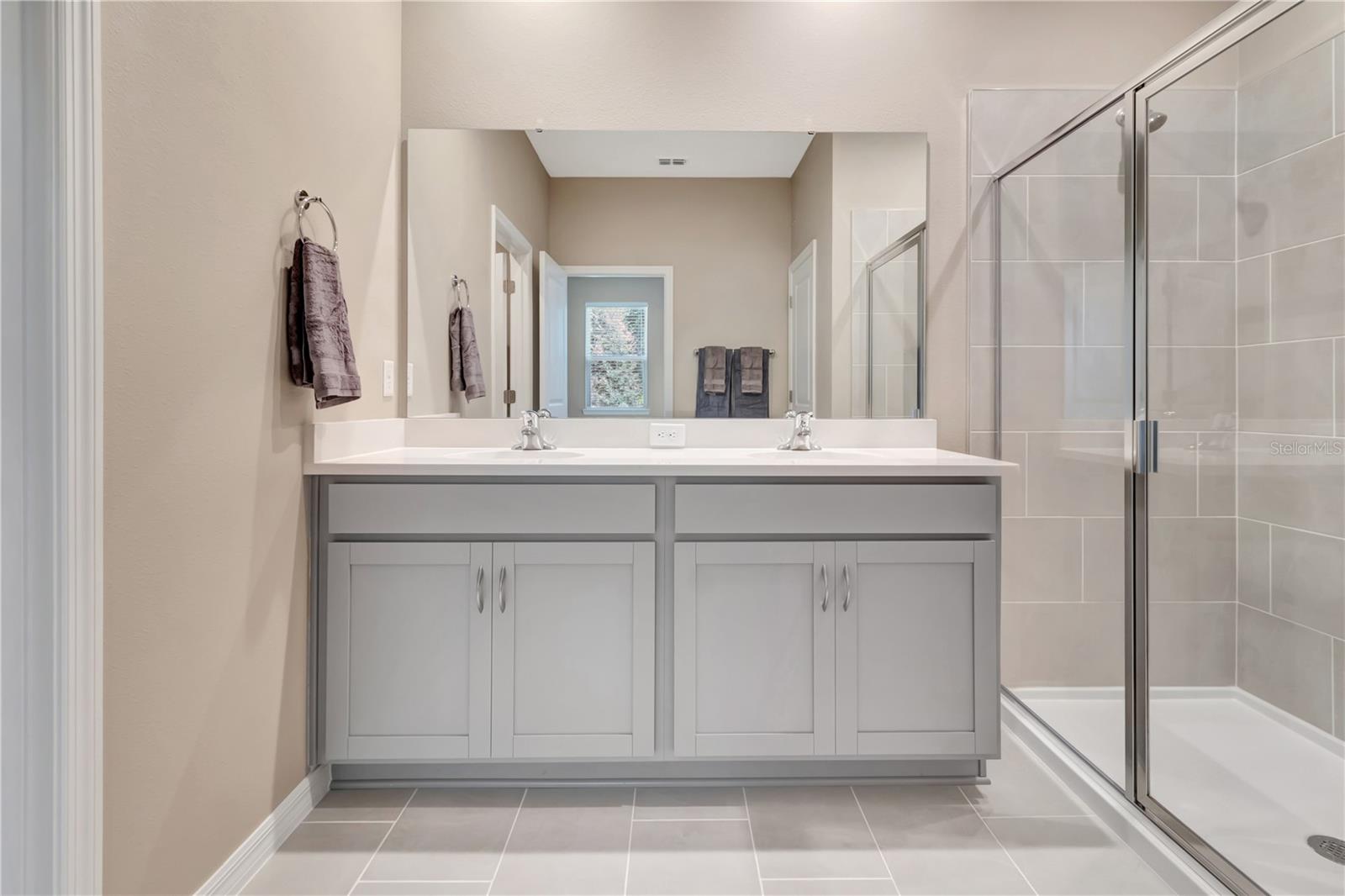 HIDDEN COVE - Residential