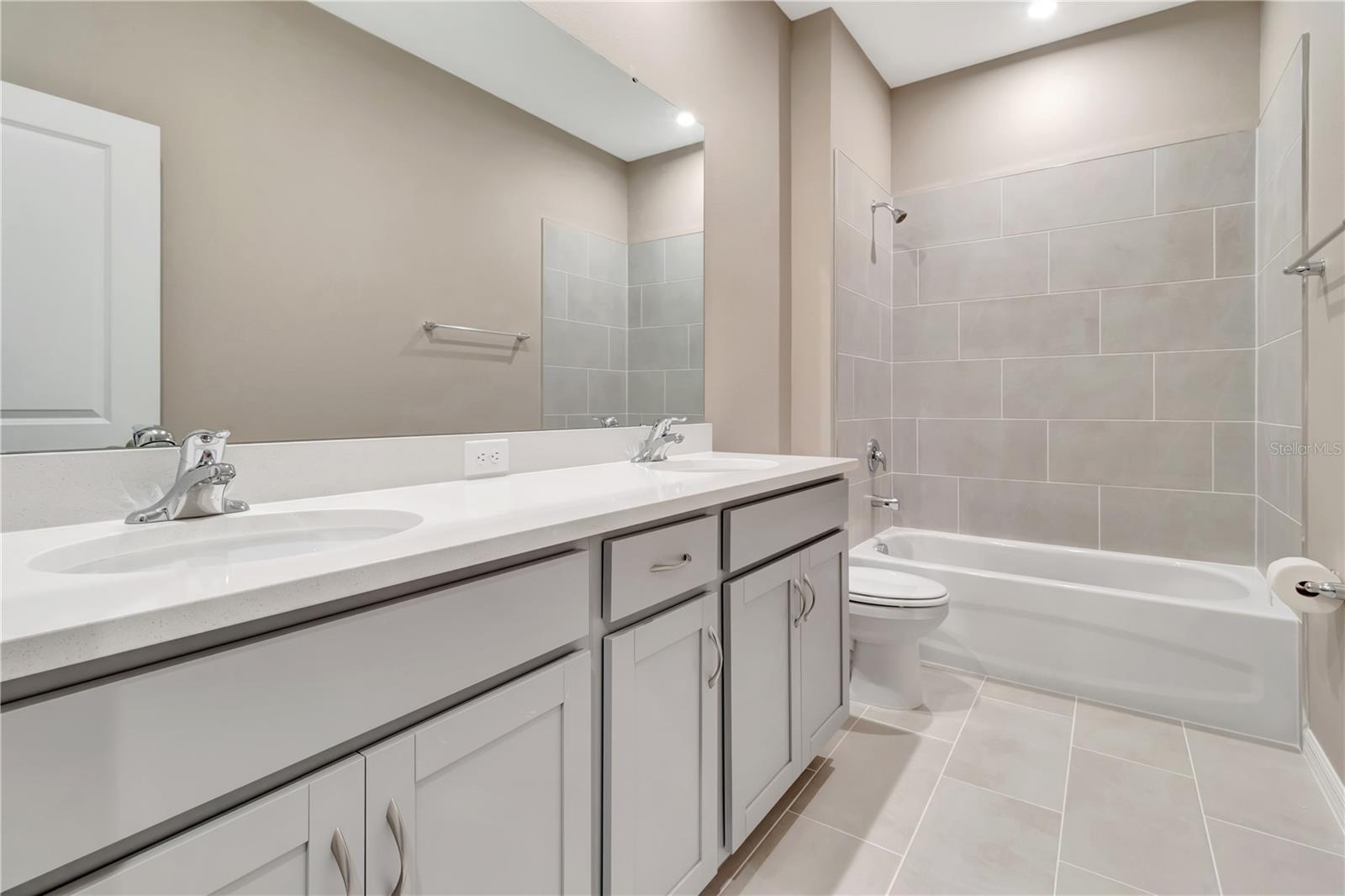 HIDDEN COVE - Residential