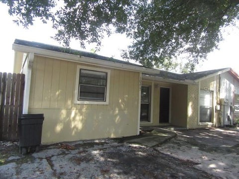 Photo of 10217 Carriage Glen Court, Tampa, FL 33615 (MLS # TB8561157)