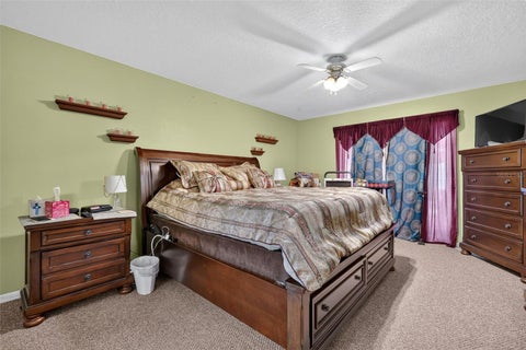 Tiny photo for 9800 Crenshaw Circle, Clermont, FL 34711 (MLS # G5114300)