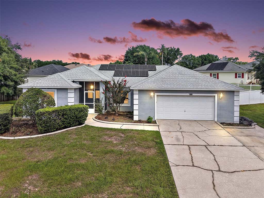 Photo of 9800 Crenshaw Circle, Clermont, FL 34711 (MLS # G5114300)