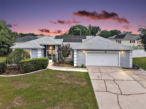 Photo of 9800 Crenshaw Circle, Clermont, FL 34711 (MLS # G5114300)