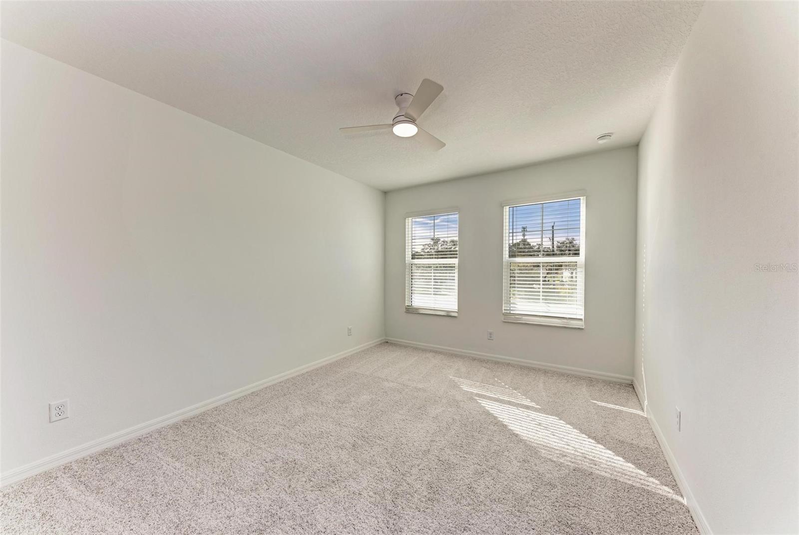 SIENNA PARK TOWNHOMES AT UNIVERSITY - Residential Lease