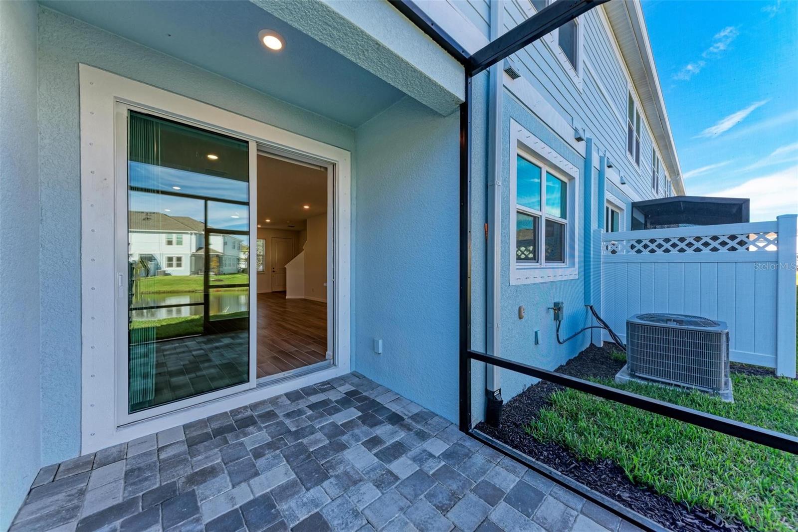 SIENNA PARK TOWNHOMES AT UNIVERSITY - Residential Lease