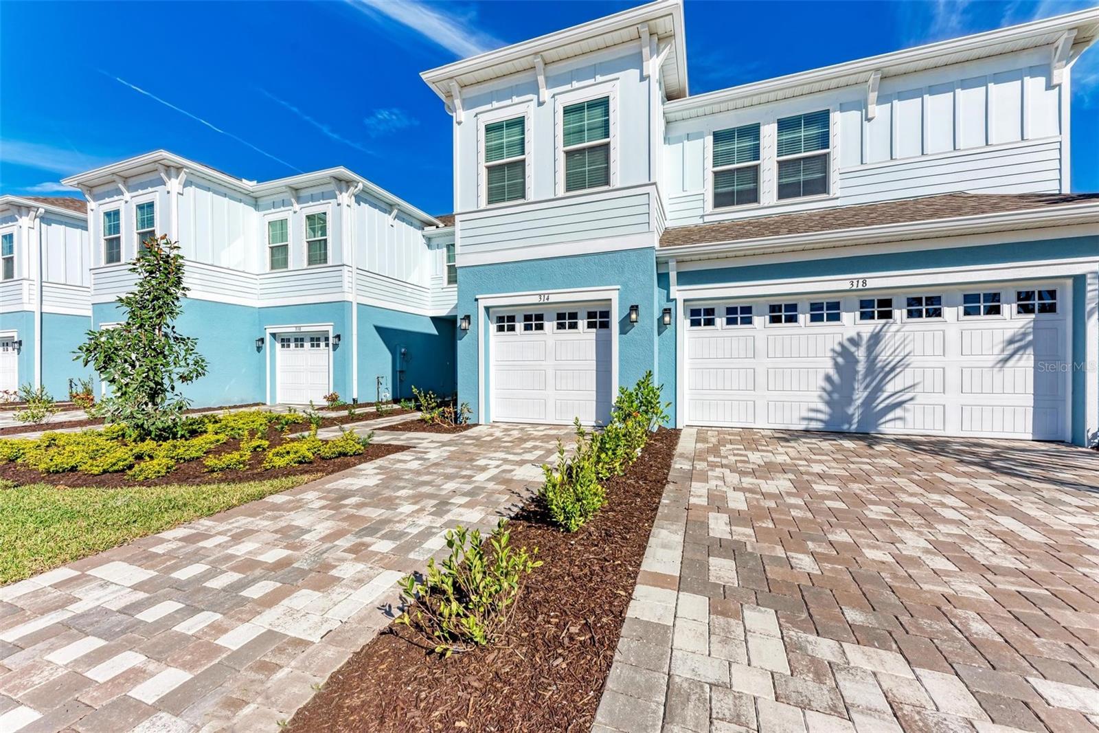SIENNA PARK TOWNHOMES AT UNIVERSITY - Residential Lease