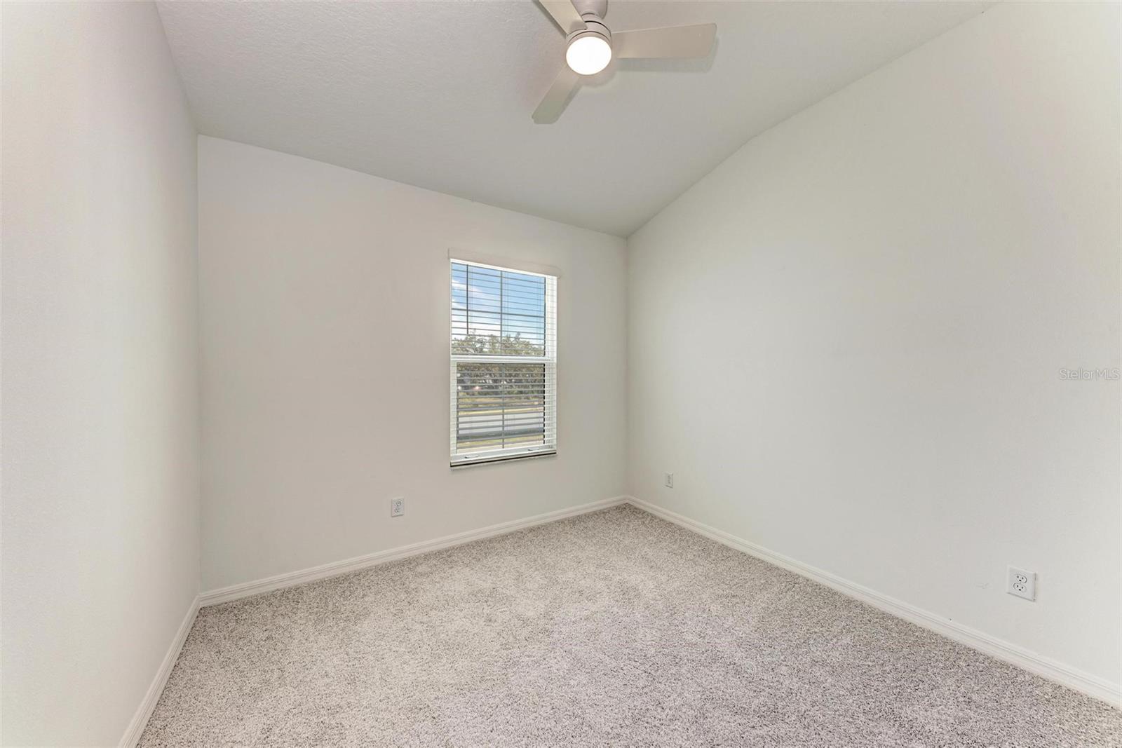 SIENNA PARK TOWNHOMES AT UNIVERSITY - Residential Lease