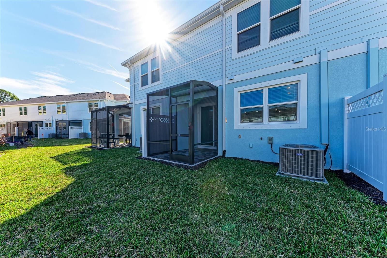 SIENNA PARK TOWNHOMES AT UNIVERSITY - Residential Lease