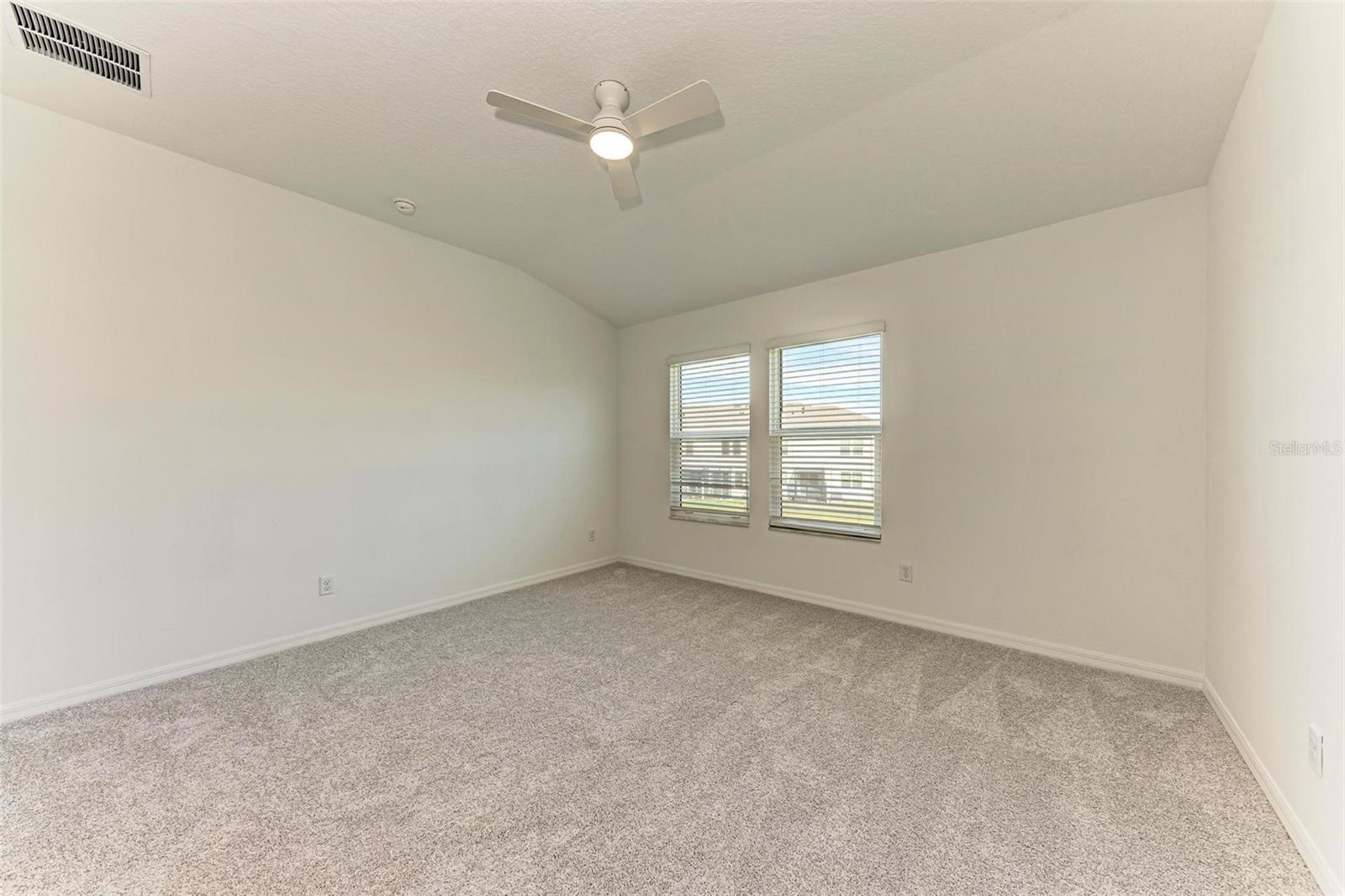 SIENNA PARK TOWNHOMES AT UNIVERSITY - Residential Lease