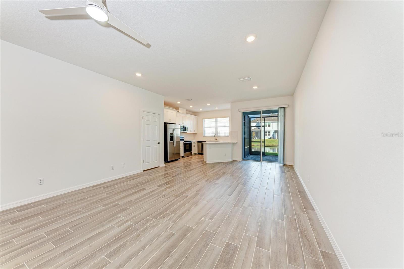 SIENNA PARK TOWNHOMES AT UNIVERSITY - Residential Lease