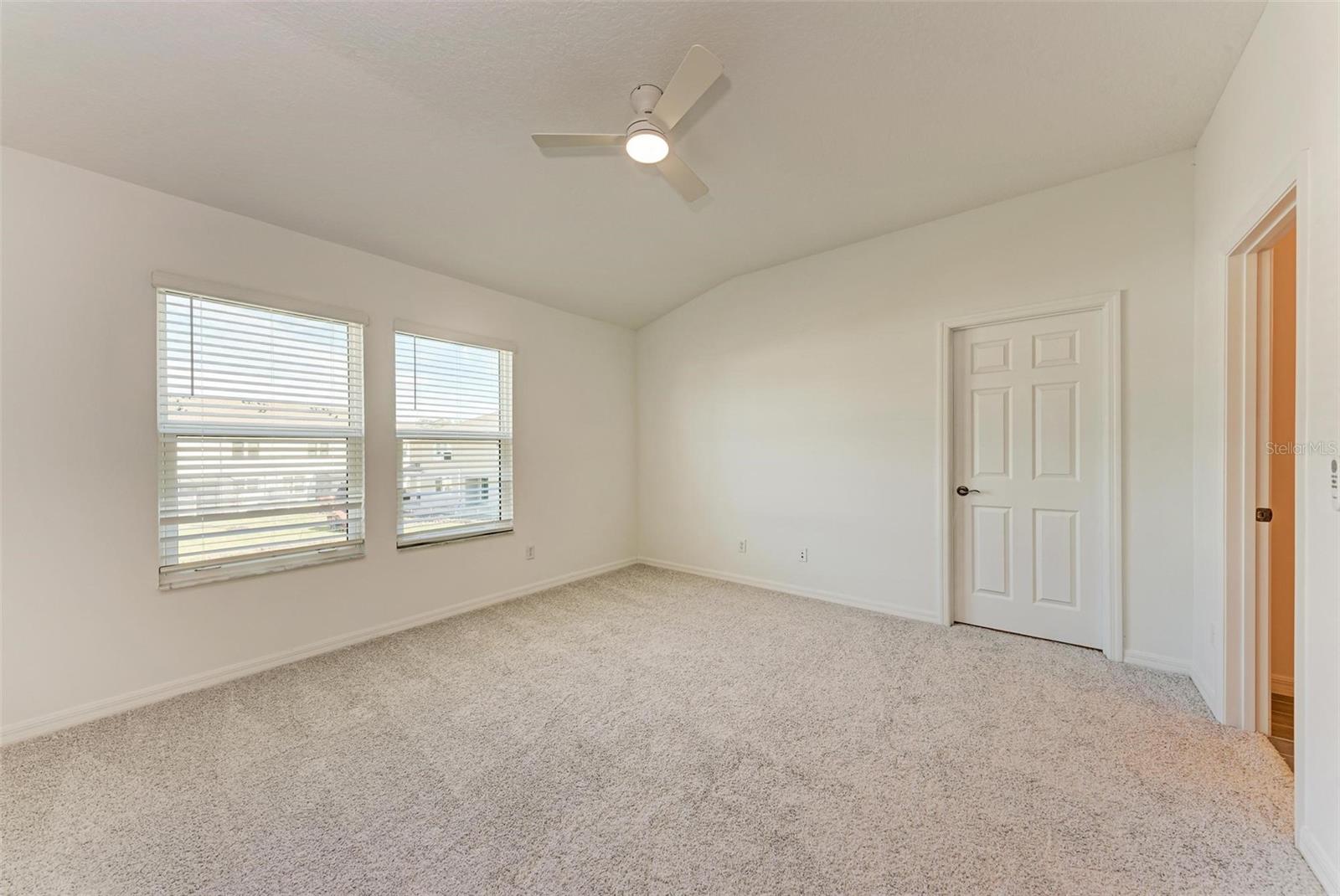 SIENNA PARK TOWNHOMES AT UNIVERSITY - Residential Lease