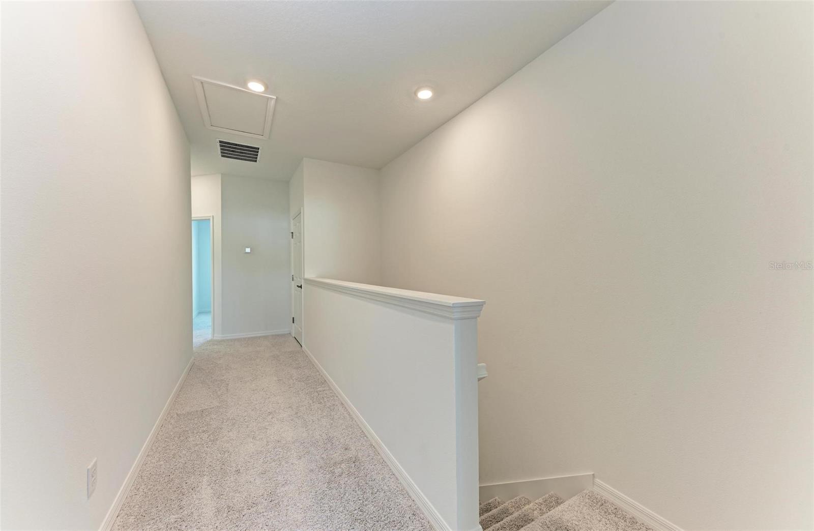 SIENNA PARK TOWNHOMES AT UNIVERSITY - Residential Lease