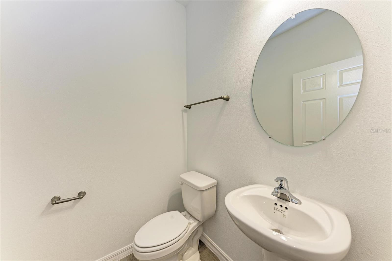 SIENNA PARK TOWNHOMES AT UNIVERSITY - Residential Lease