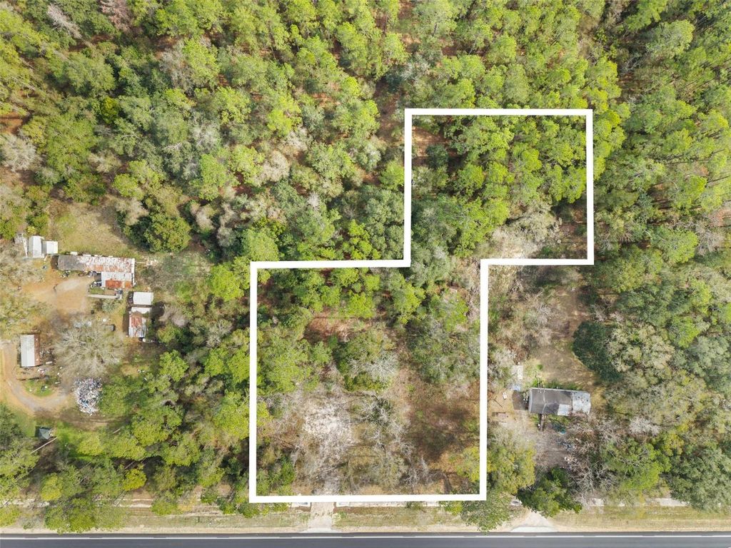 Photo of 905 NE Us Hwy 301, Hawthorne, FL 32640 (MLS # GC537094)